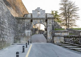 Portal de Francia o Zumalacárregui