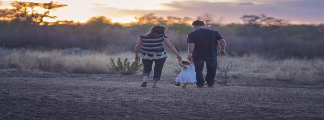 ¡Suspendido! Charla de padres y madres sobre crianza