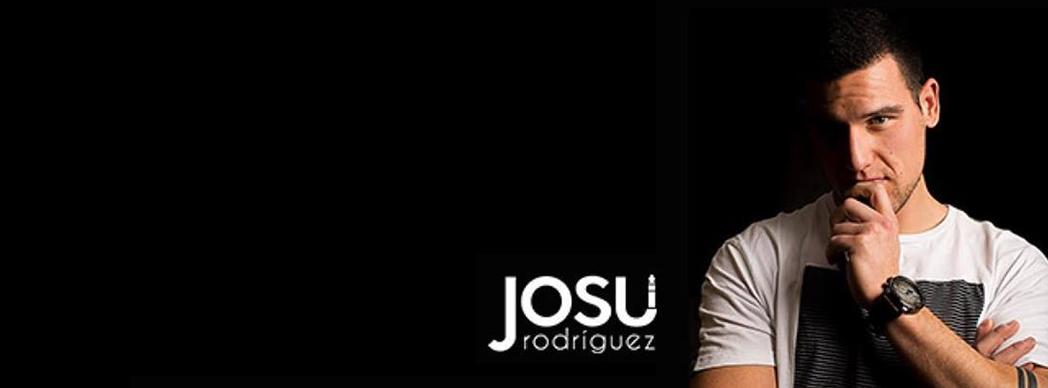 Dj Josu Rodríguez en la Plaza de los Fueros