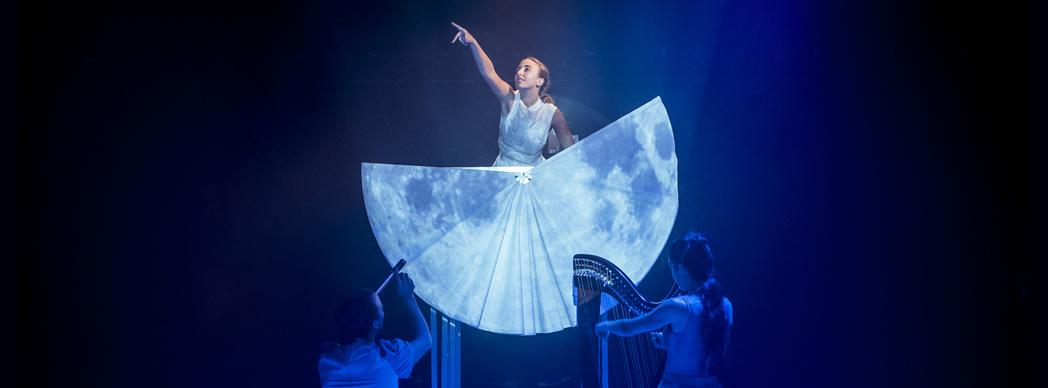 Teatro familiar: "La luna en un cazo"