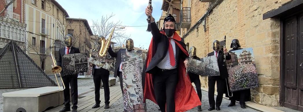 Exposición del centenario de La Pamplonesa en Olite