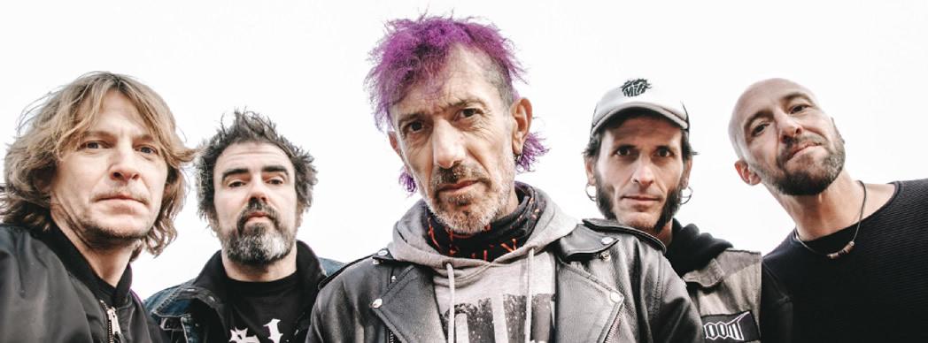 Manolo Kabezabolo y los Ke No Dan Pie Kon Bolo en concierto