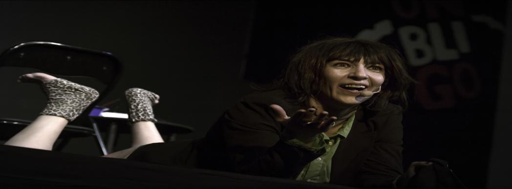 Teatro: "Ovarios verdes fritos"