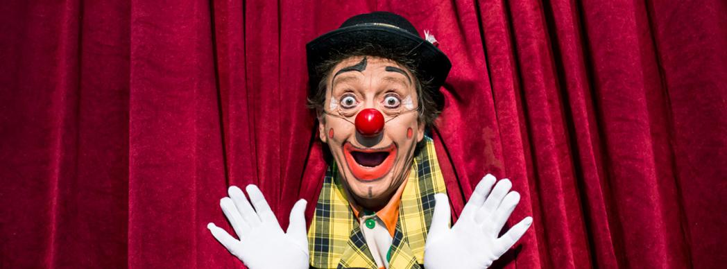 Teatro-circo: "Pasen y vean"