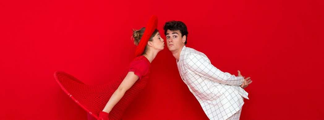 Circo y danza: "Rojo estándar"