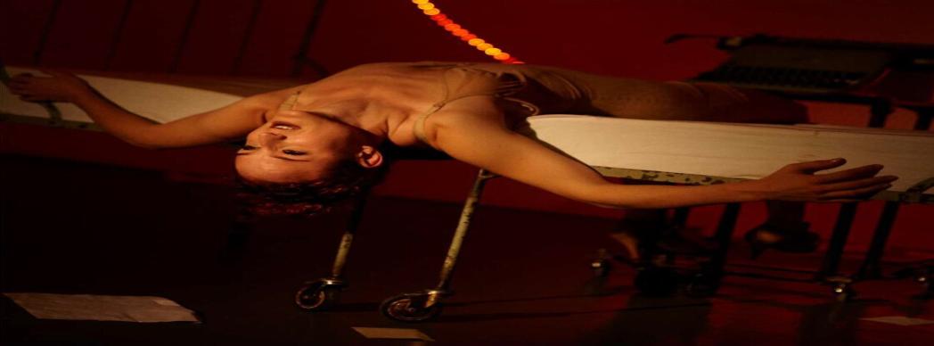 Teatro: "Solo creo en el fuego"