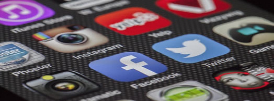 Charla: "Las redes sociales en la educación de los hijos"
