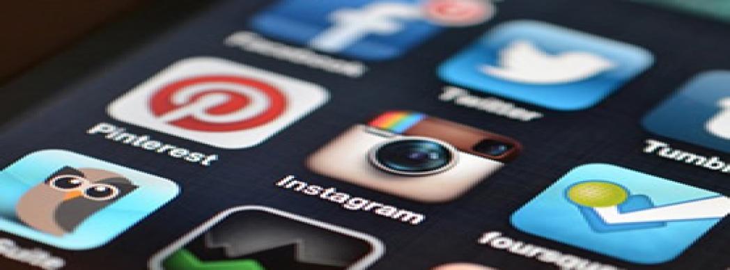 Charla sobre smartphones y redes sociales