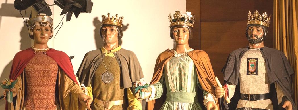 Espectáculo con la Comparsa de Gigantes y Cabezudos de Olite-Erriberri
