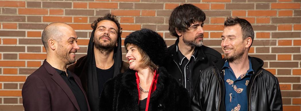 Concierto con Amyjo Doh & The Spangles