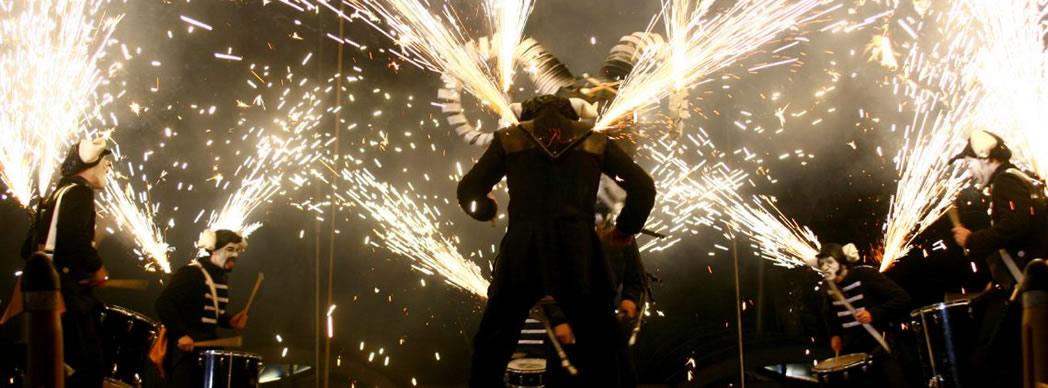 Espectáculo de calle: "Les Tambours de Feu"