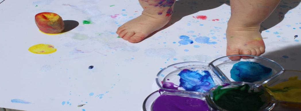 Taller infantil: &quot;Piececitos manchados, manitas pintoras: Lemon muffins&quot;
